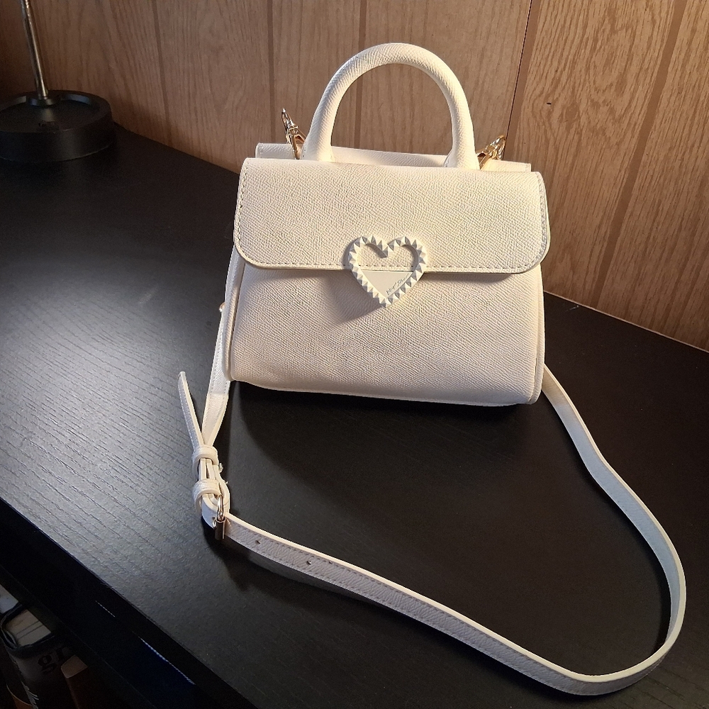 Betsy Johnson Elegant White Handbag with Heart Detail